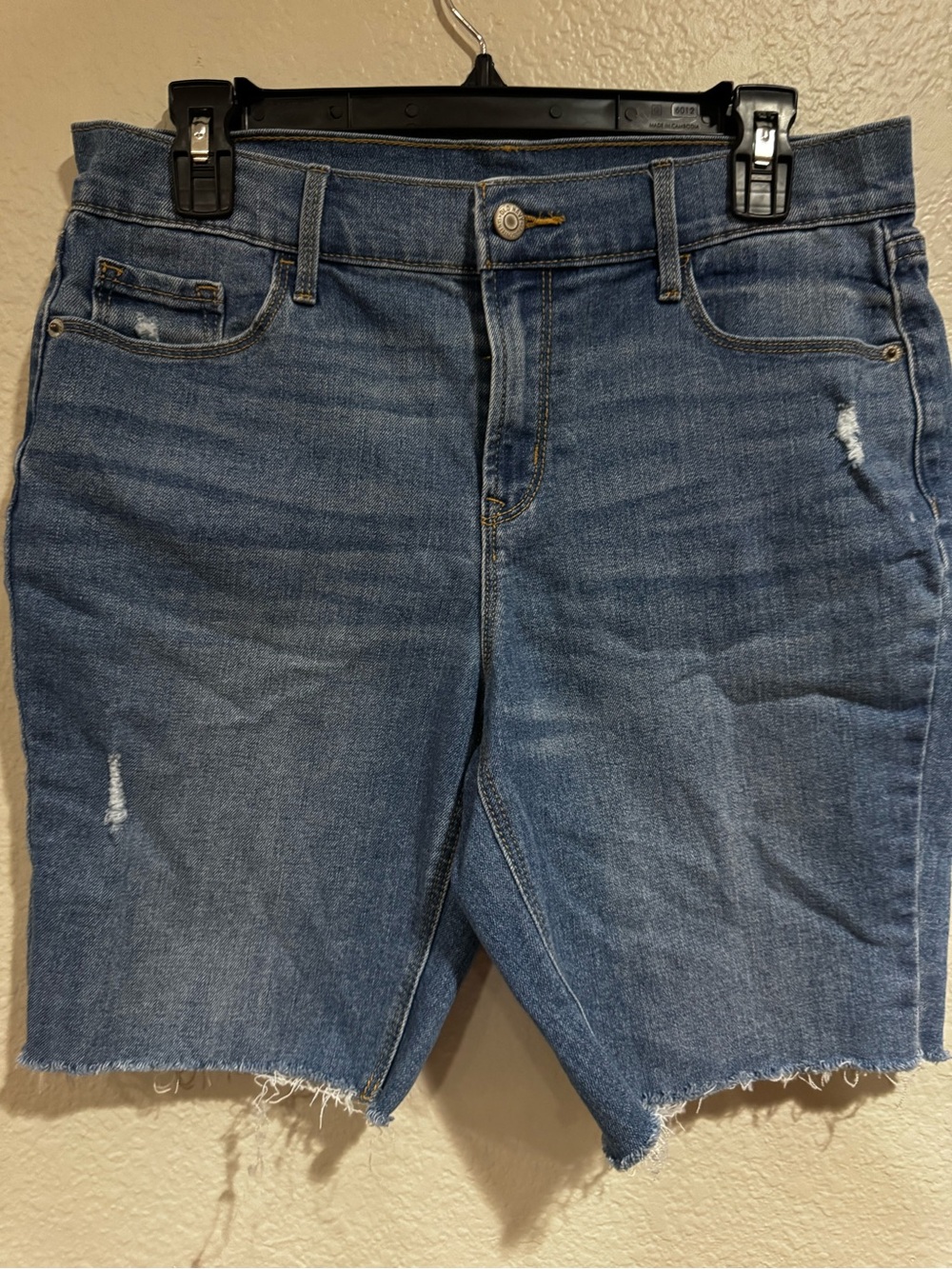 Bermuda shorts 8